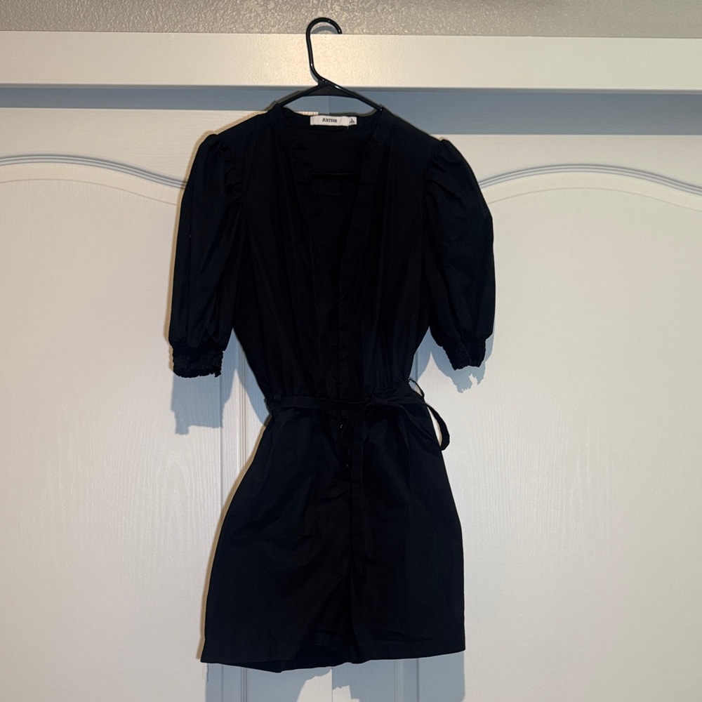 Elegant Black Puff Sleeve Dress